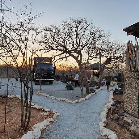 Etosha Village Campsite Okaukuejo Kültér fotó