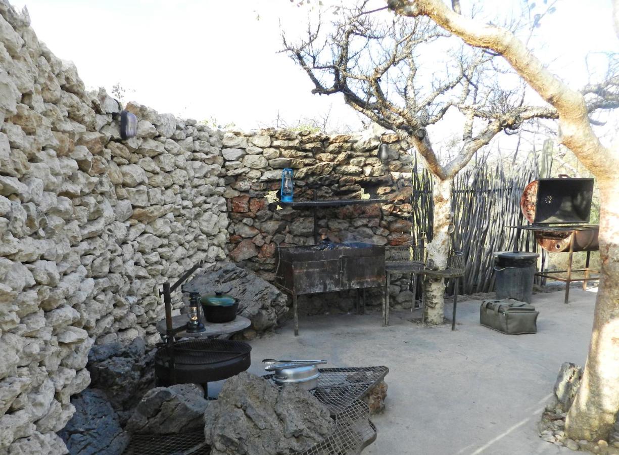 Etosha Village Campsite Okaukuejo Kültér fotó